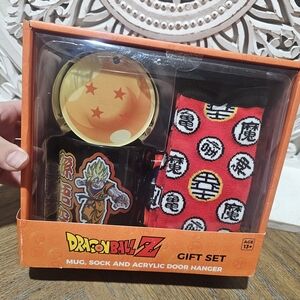 NEW Dragon Ball Z Gift Set with Mug, Socks, and Door Hanger